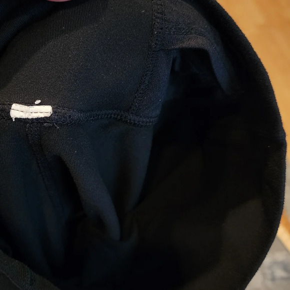 Lululemon Astro Crop black long 14" shorts, black size 2. - Picture 7 of 16